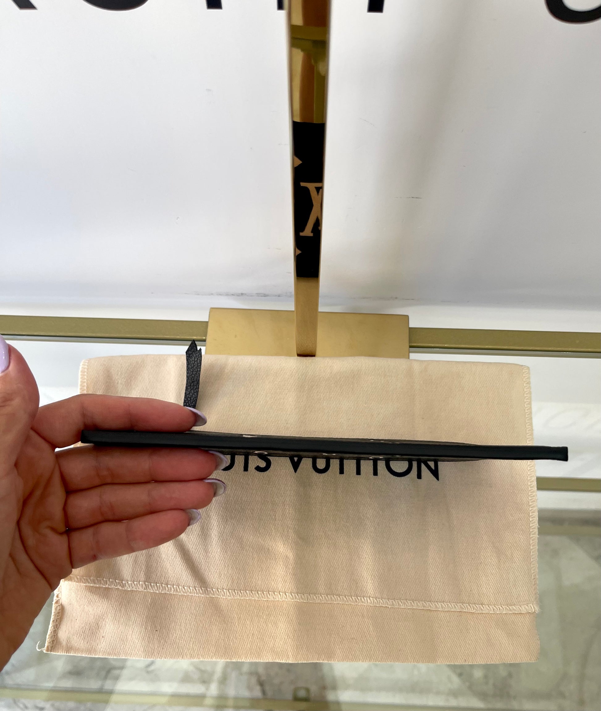 Pochette Félicie Monogram Empreinte Bicolor Louis Vuitton