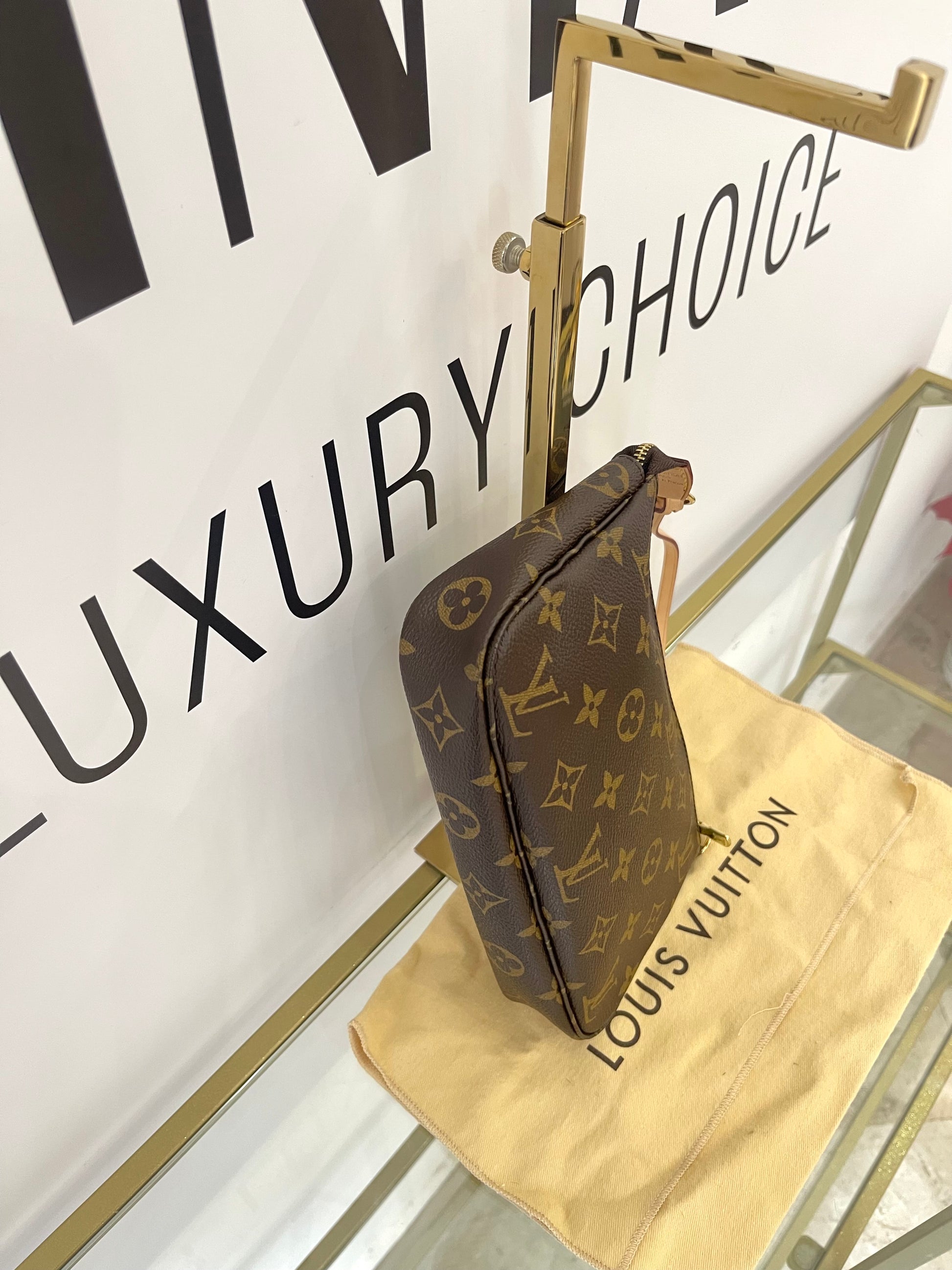 Pochette Accessoires Monogram Louis Vuitton