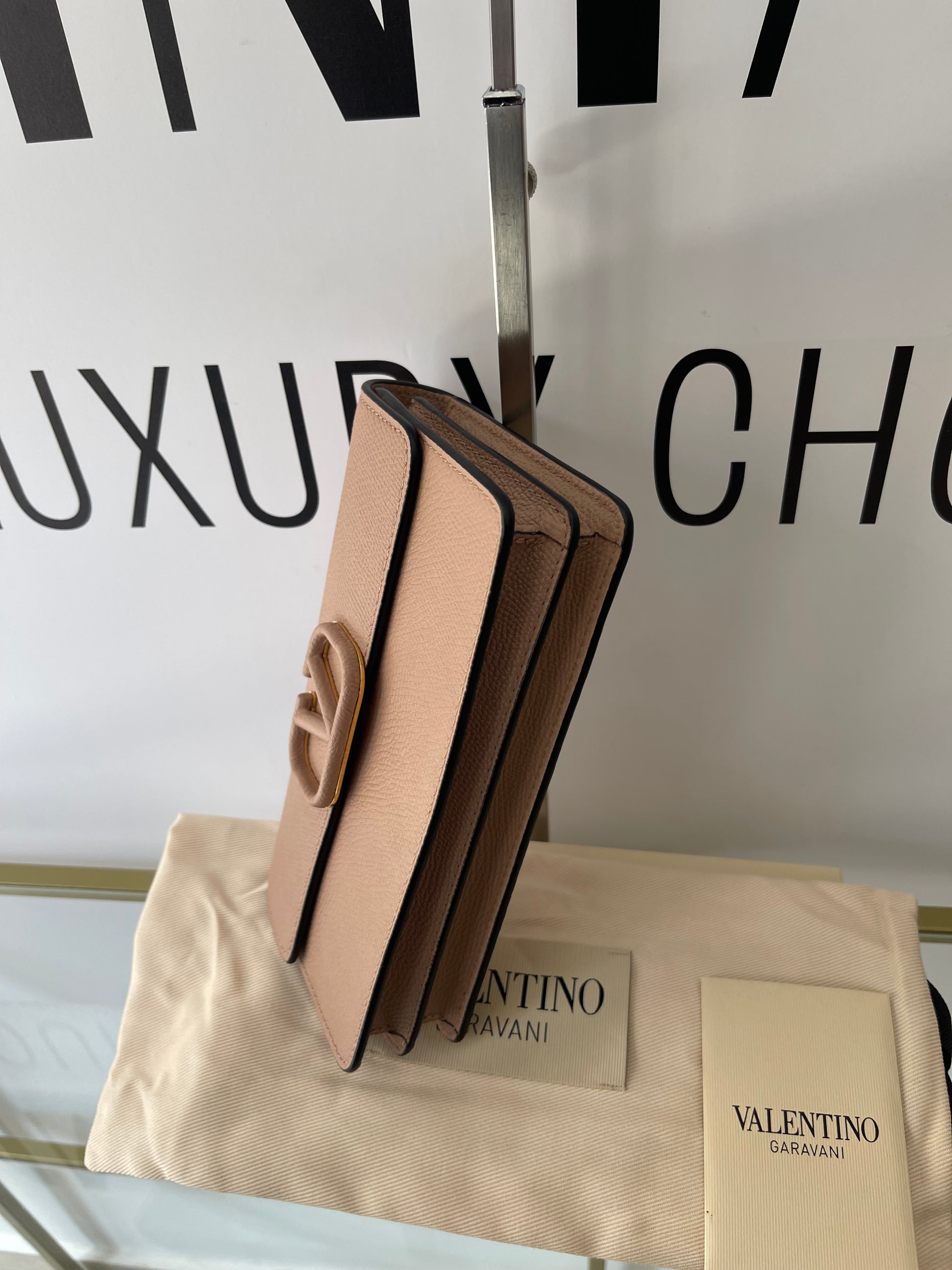 Wallet On Chain VLogo Signature Valentino Garavani