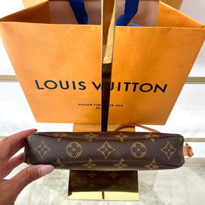 Pochette Accessoires Monogram Louis Vuitton