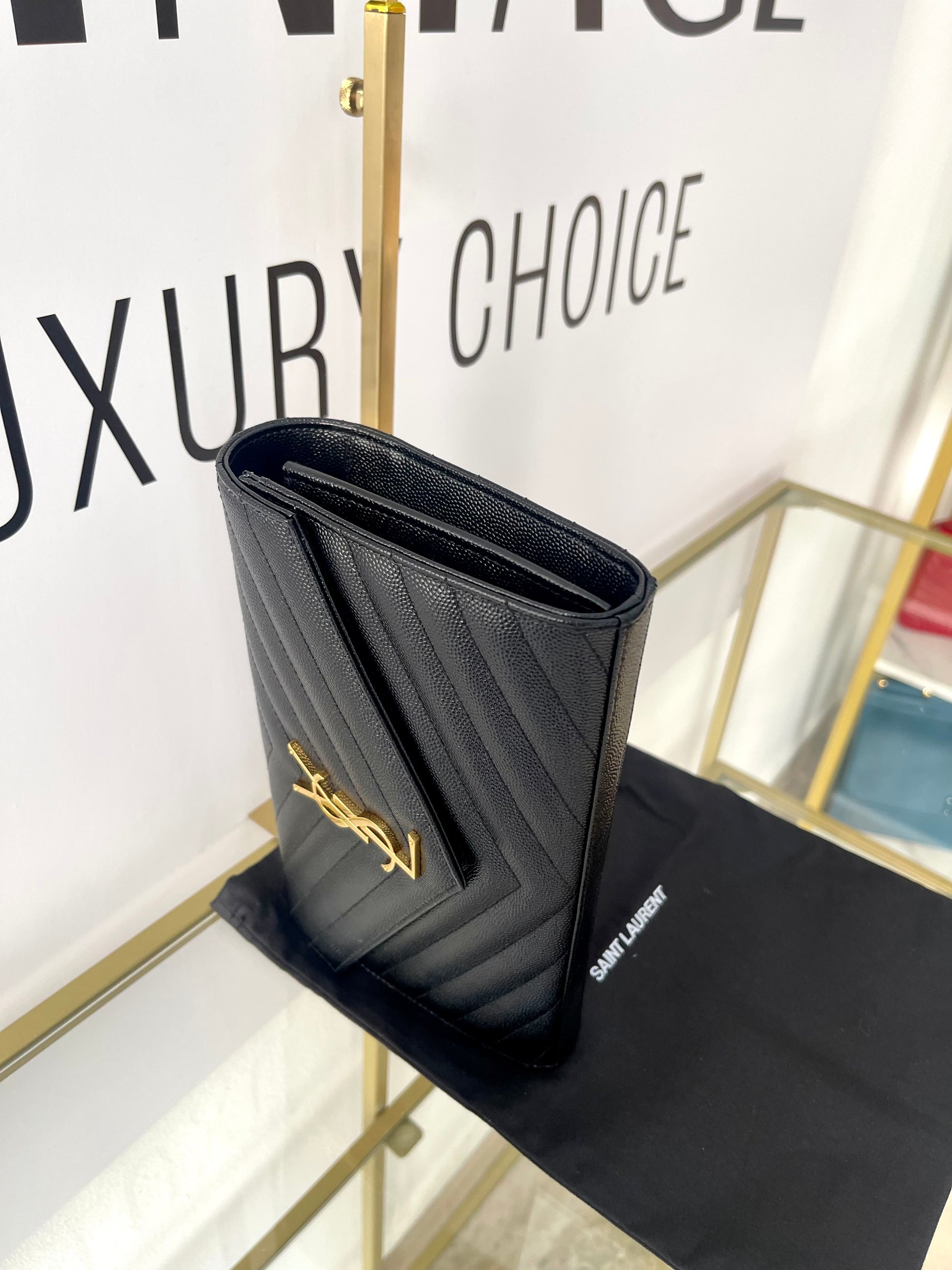 Wallet On Chain Cassandre Saint Laurent