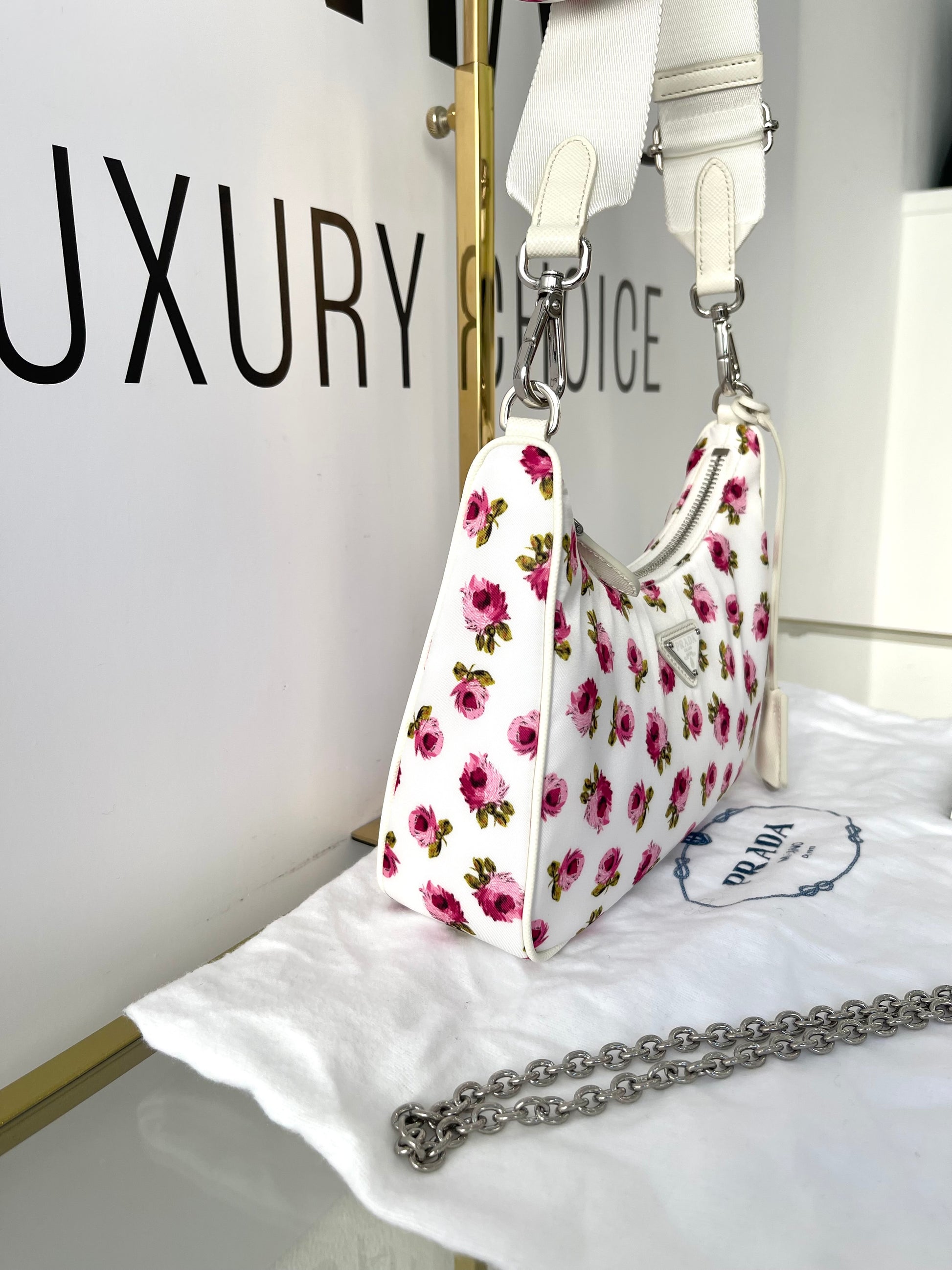 Borsa Re-Edition 2005 in Re-Nylon e Saffiano con motivo rose Prada