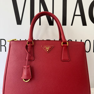 Borsa Galleria Large in Saffiano Prada