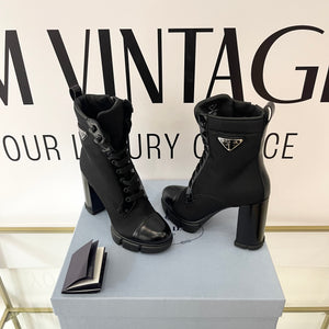 Stivaletti in Re-Nylon e pelle Prada