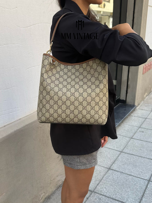 Borsa a Secchiello GG Emblem Gucci