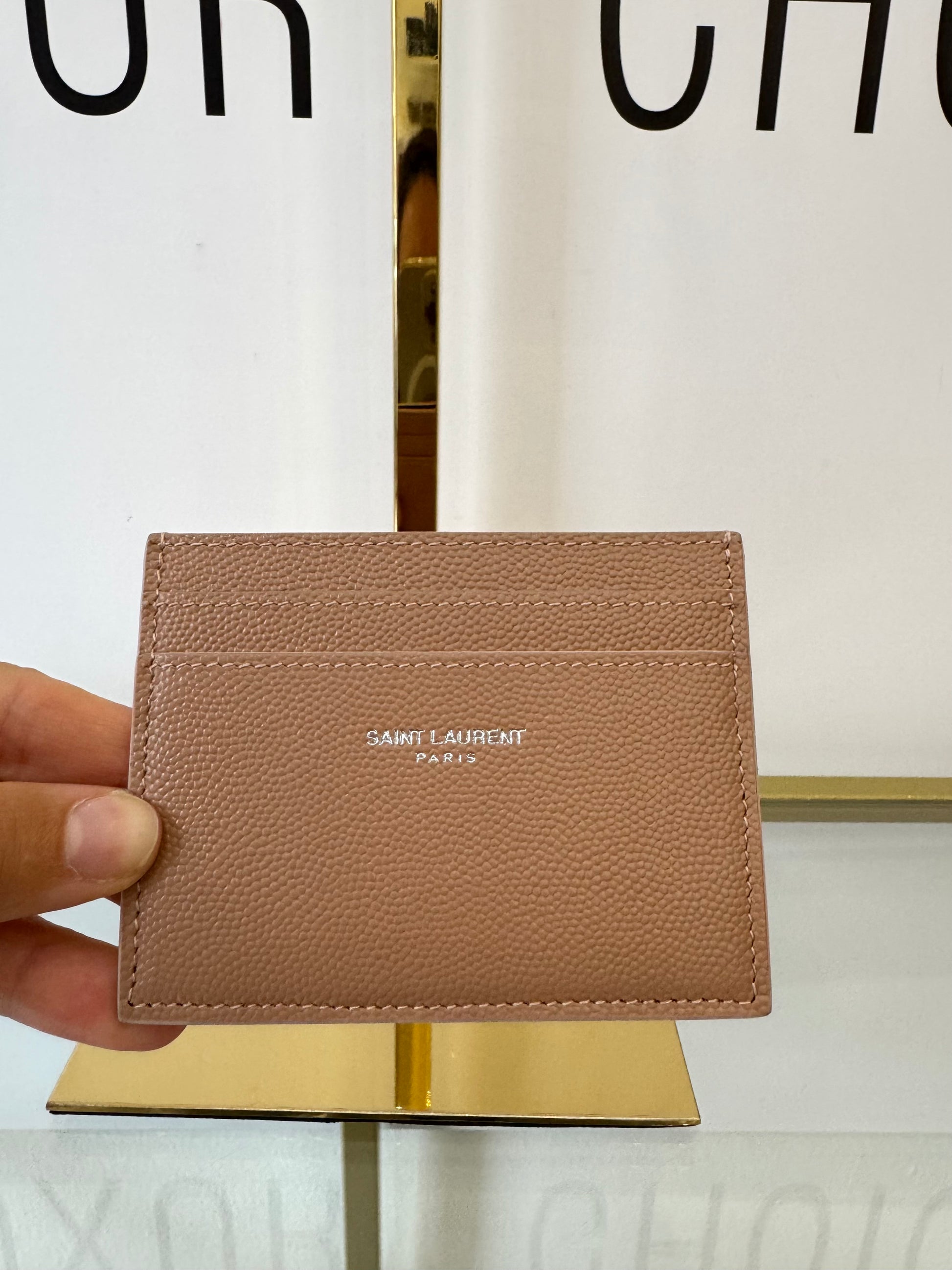 Portacarte in pelle martellata Saint Laurent beige scuro