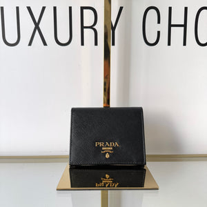 Portafoglio in Saffiano nero Prada