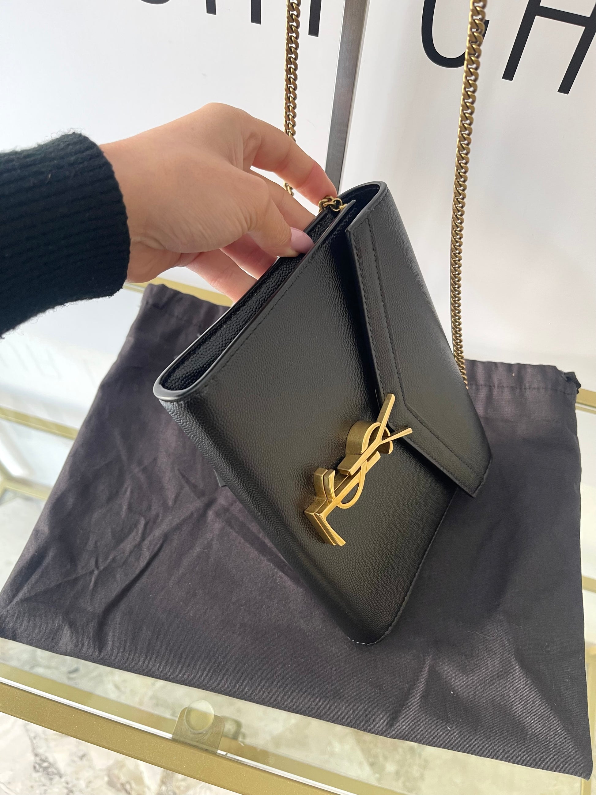 Wallet On Chain Cassandra Saint Laurent