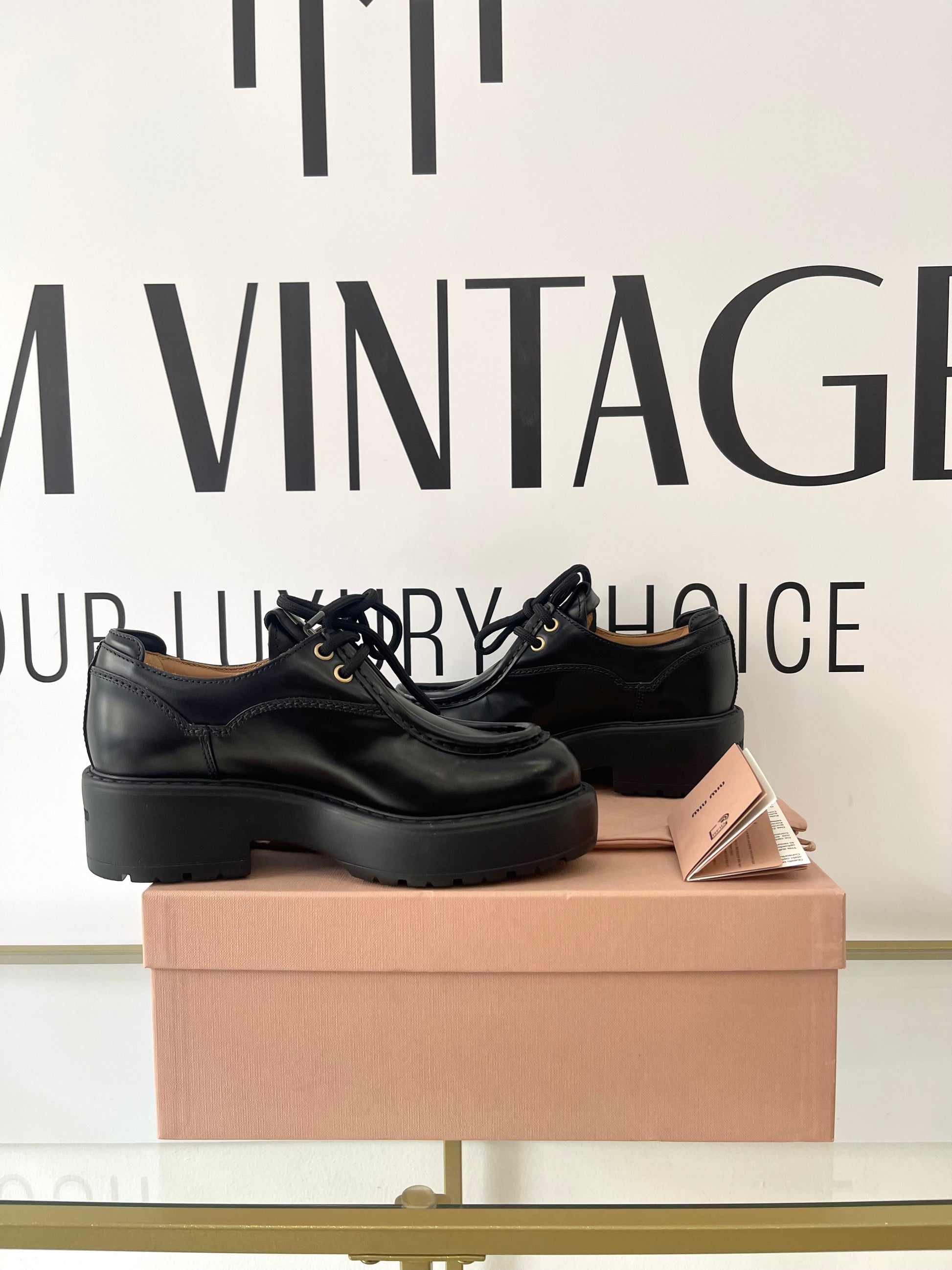 Scarpe stringate in pelle Miu Miu