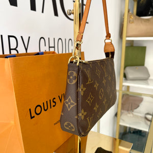 Pochette Accessoires Monogram Louis Vuitton