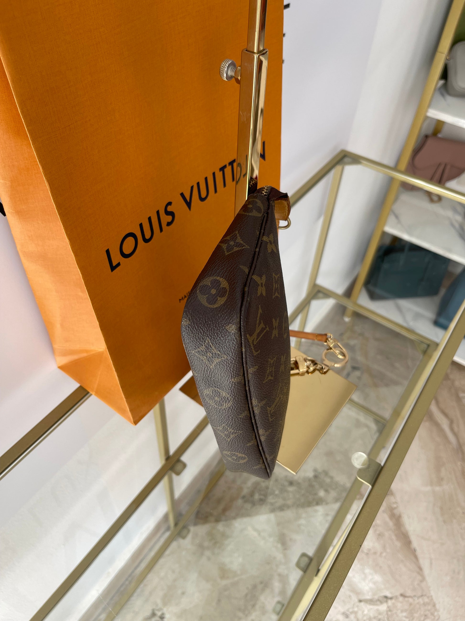 Pochette Accessoires Monogram Louis Vuitton