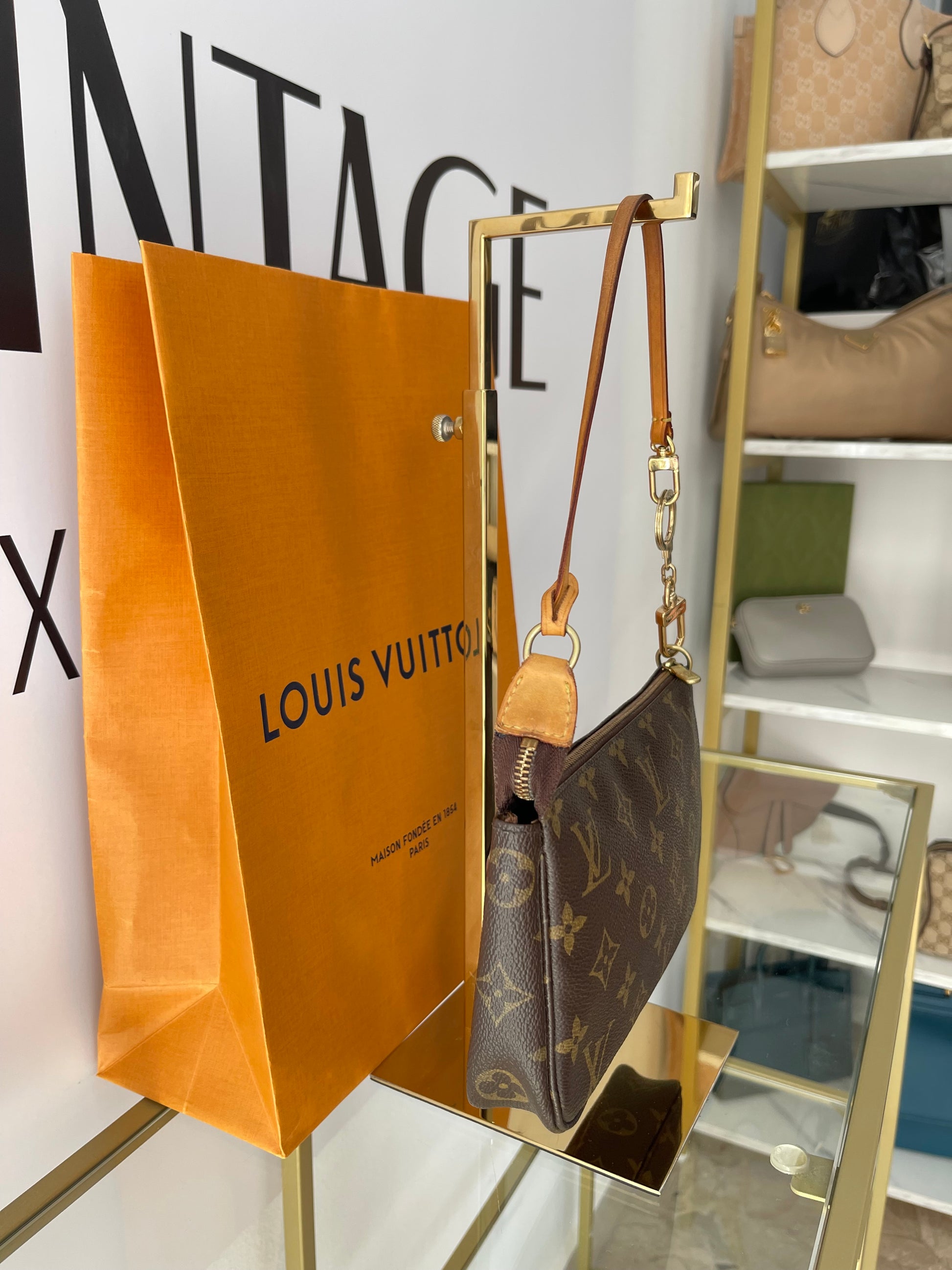Pochette Accessoires Monogram Louis Vuitton