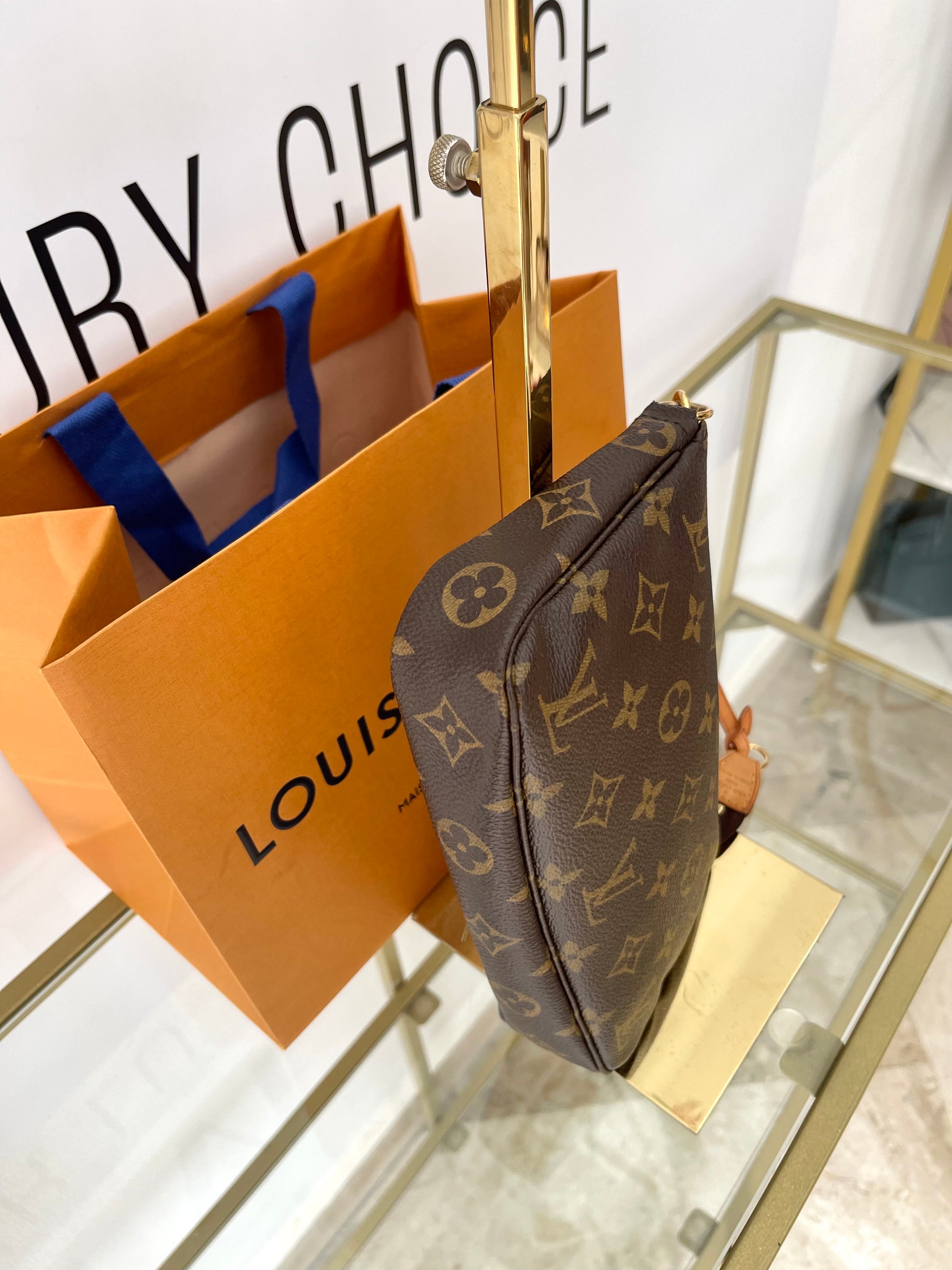Pochette Accessoires Monogram Louis Vuitton