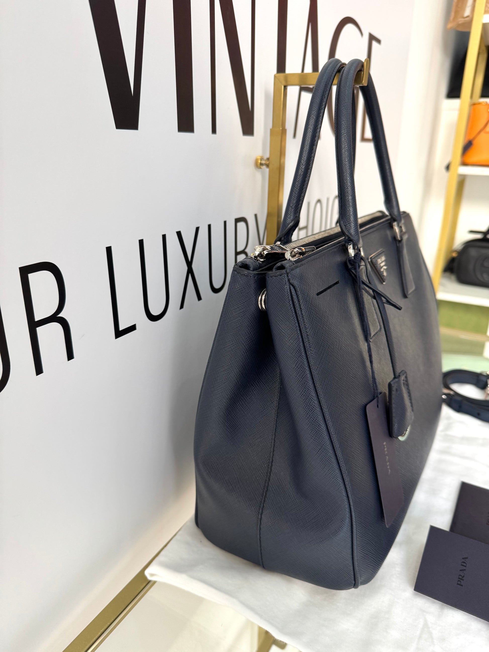 Borsa Galleria Large in Saffiano Prada