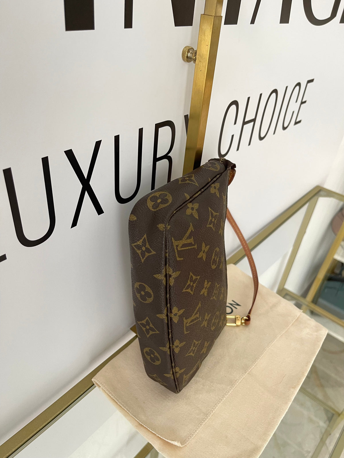 Pochette Accessoires Monogram Louis Vuitton