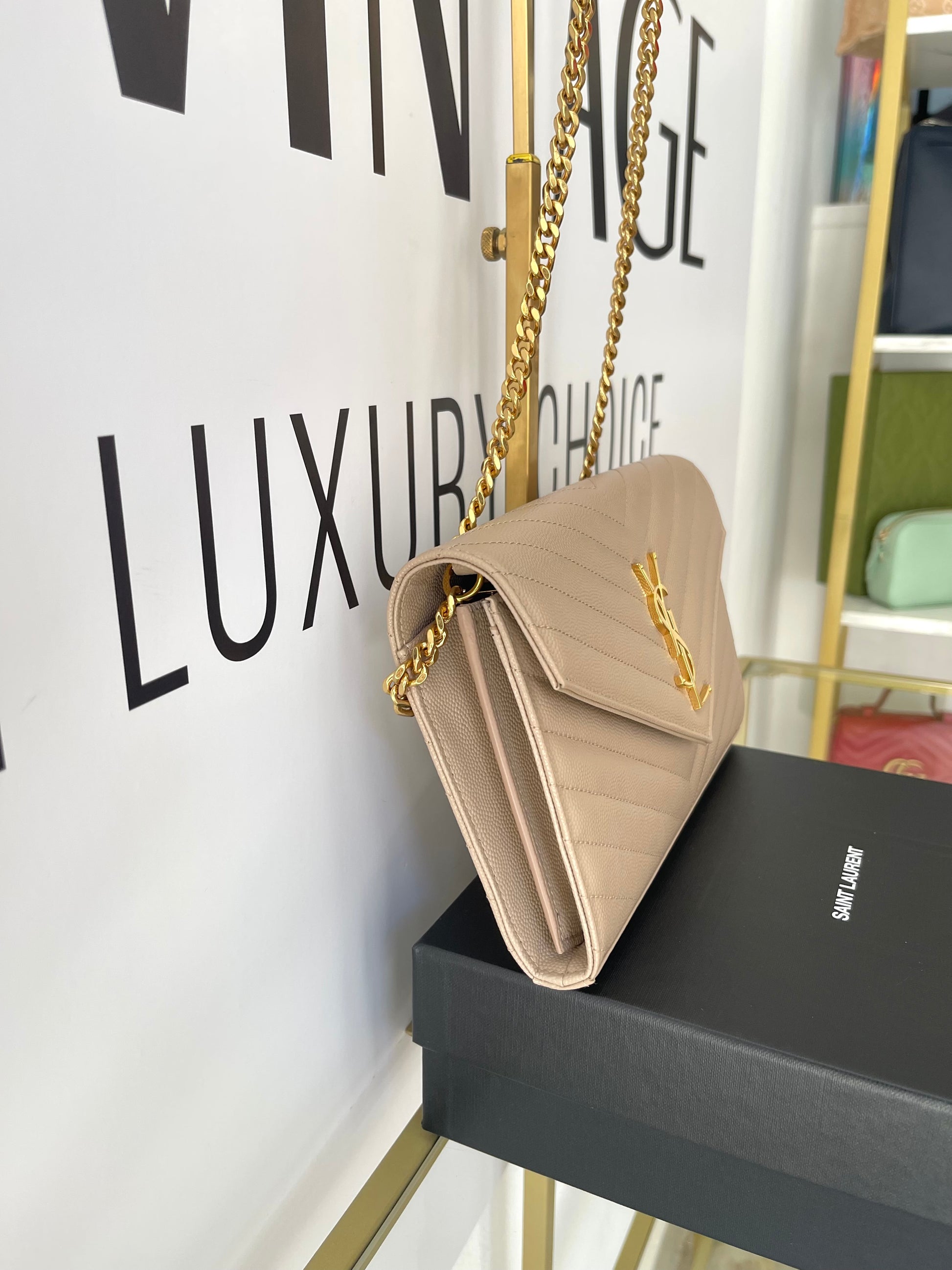 Wallet On Chain Cassandre Saint Laurent