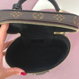 Pochette Vanity Monogram Louis Vuitton