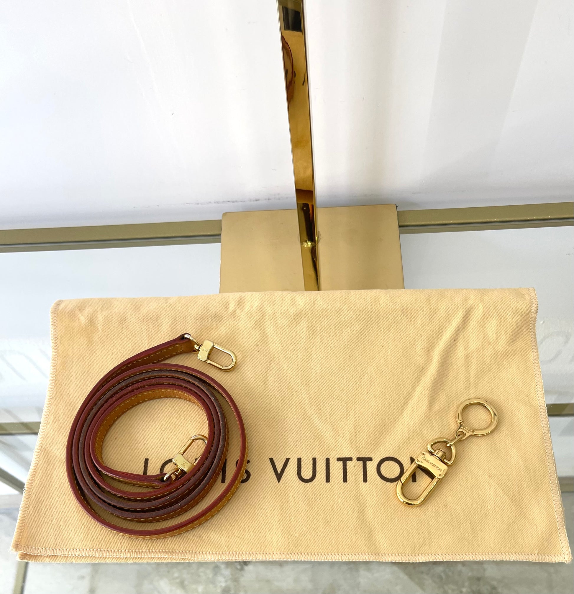 Pochette Accessoires Monogram Louis Vuitton