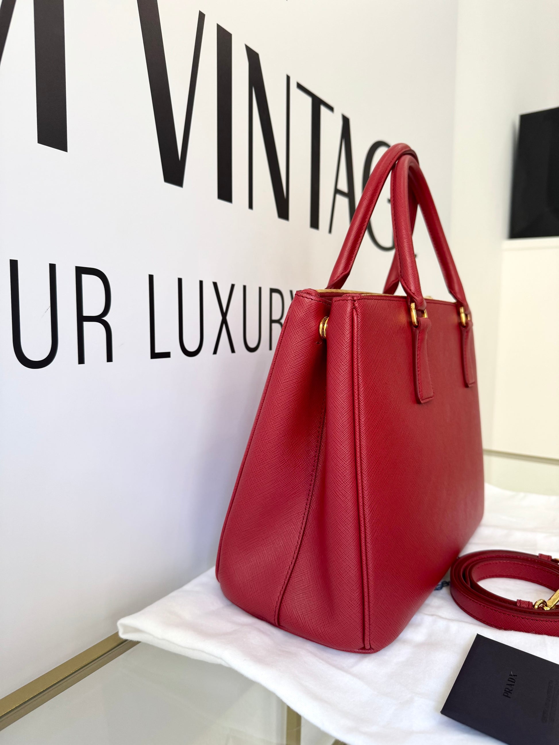 Borsa Galleria Large in Saffiano Prada