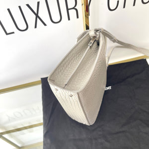 Borsa Cassandra in pelle goffrata coccodrillo YSL