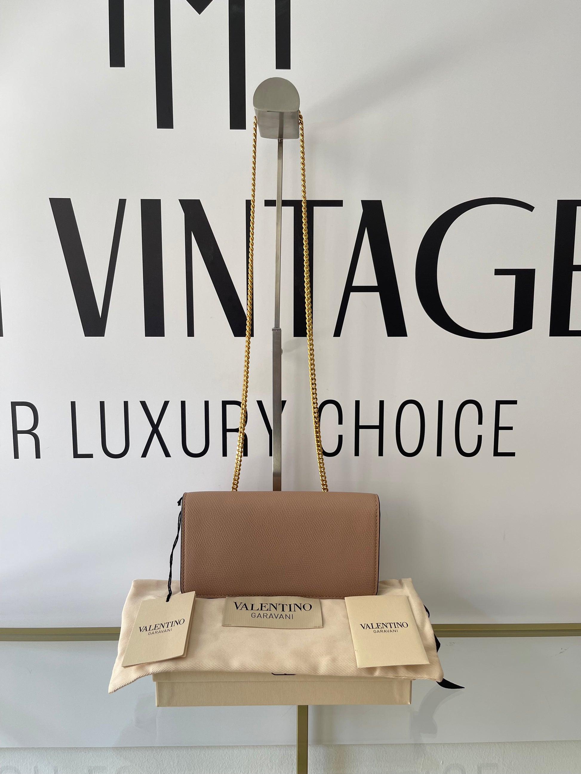 Wallet On Chain VLogo Signature Valentino Garavani