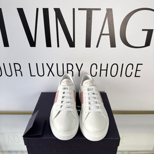 Sneakers in pelle Prada