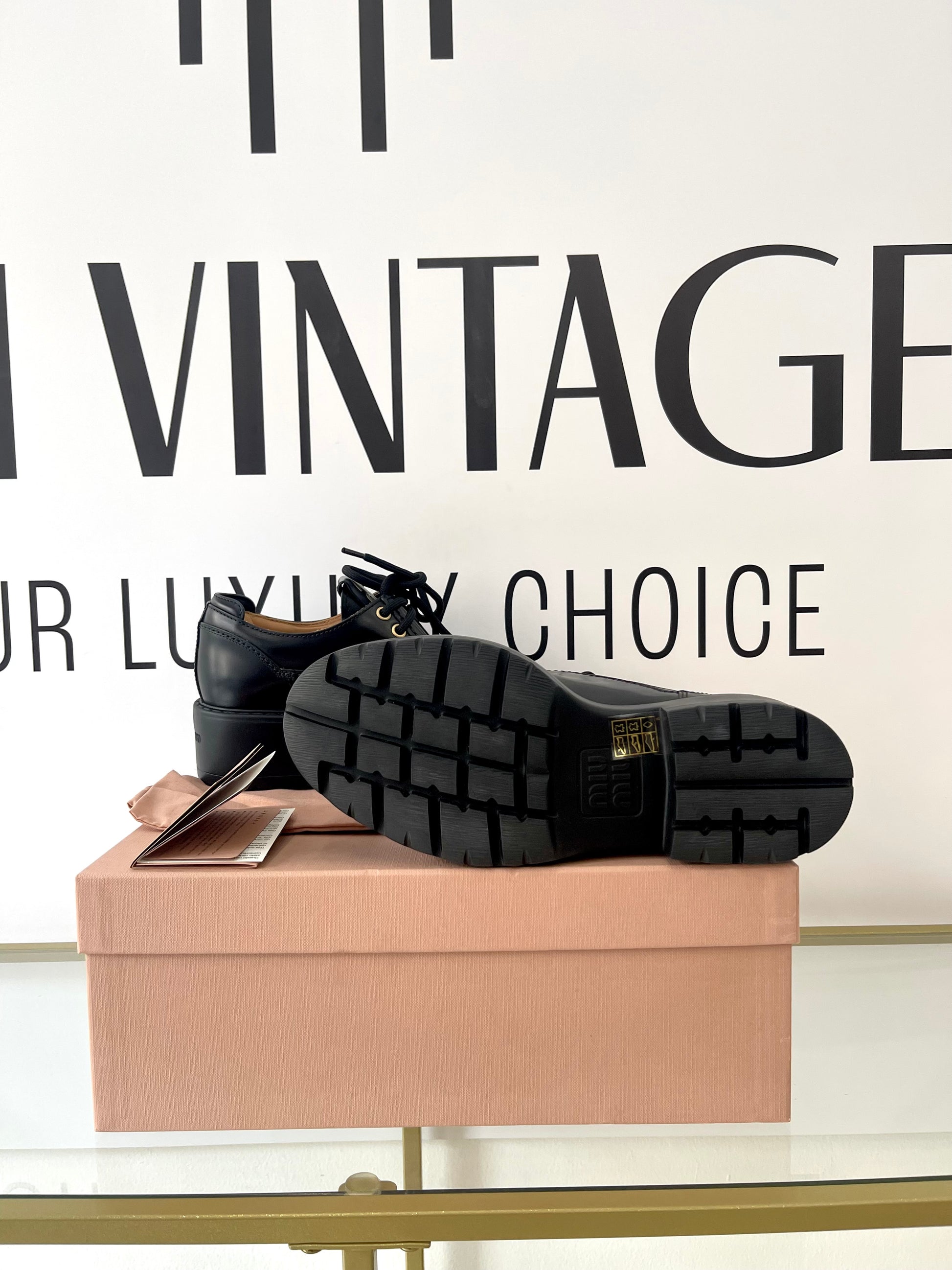 Scarpe stringate in pelle Miu Miu