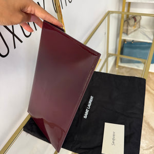 Pochette Uptown in pelle verniciata Saint Laurent