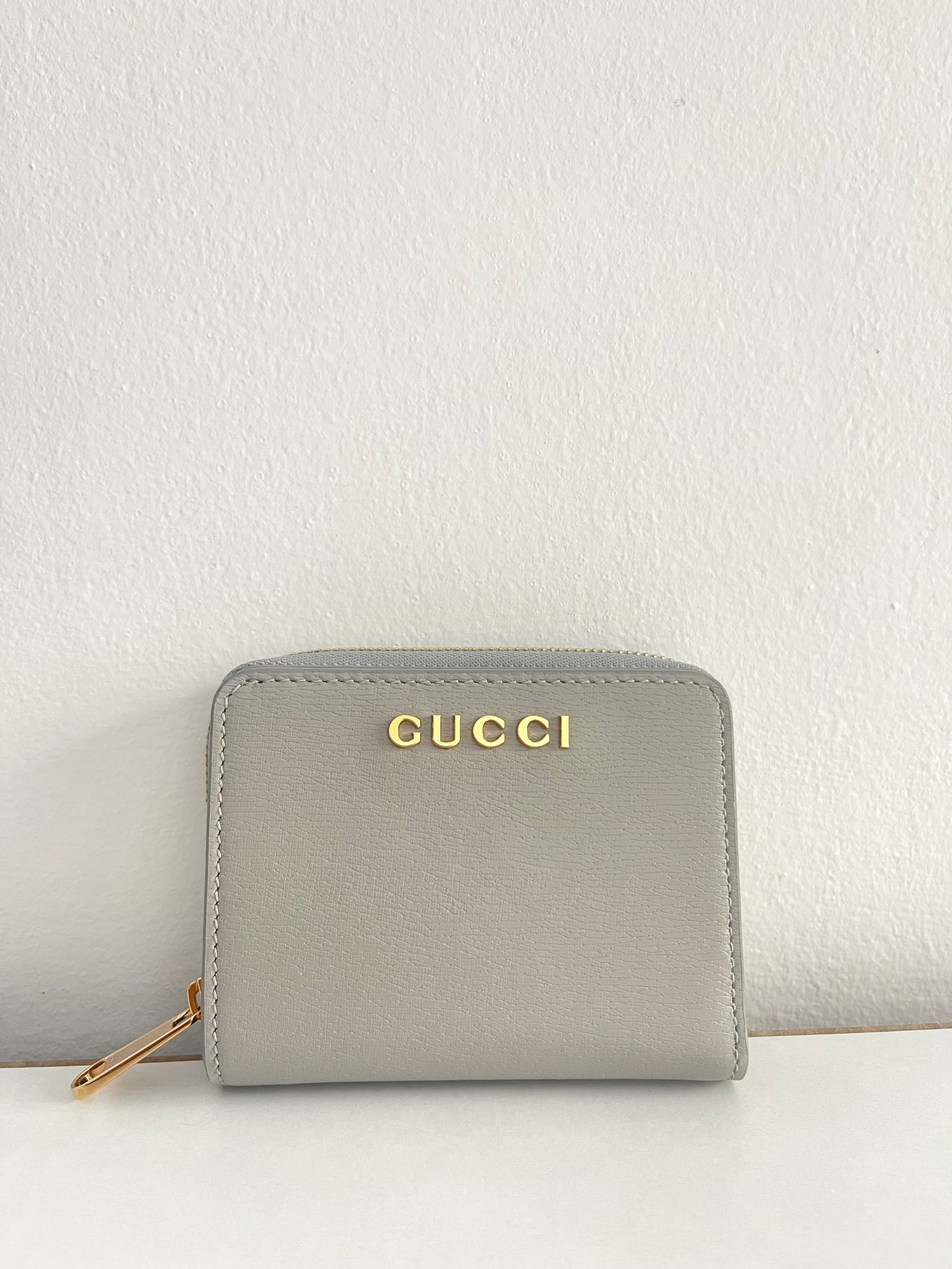 Portafoglio con logo Gucci grigio chiaro