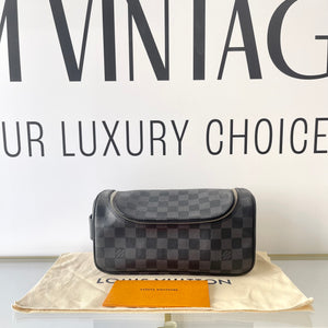 Trousse Toilette Damier Graphite Louis Vuitton