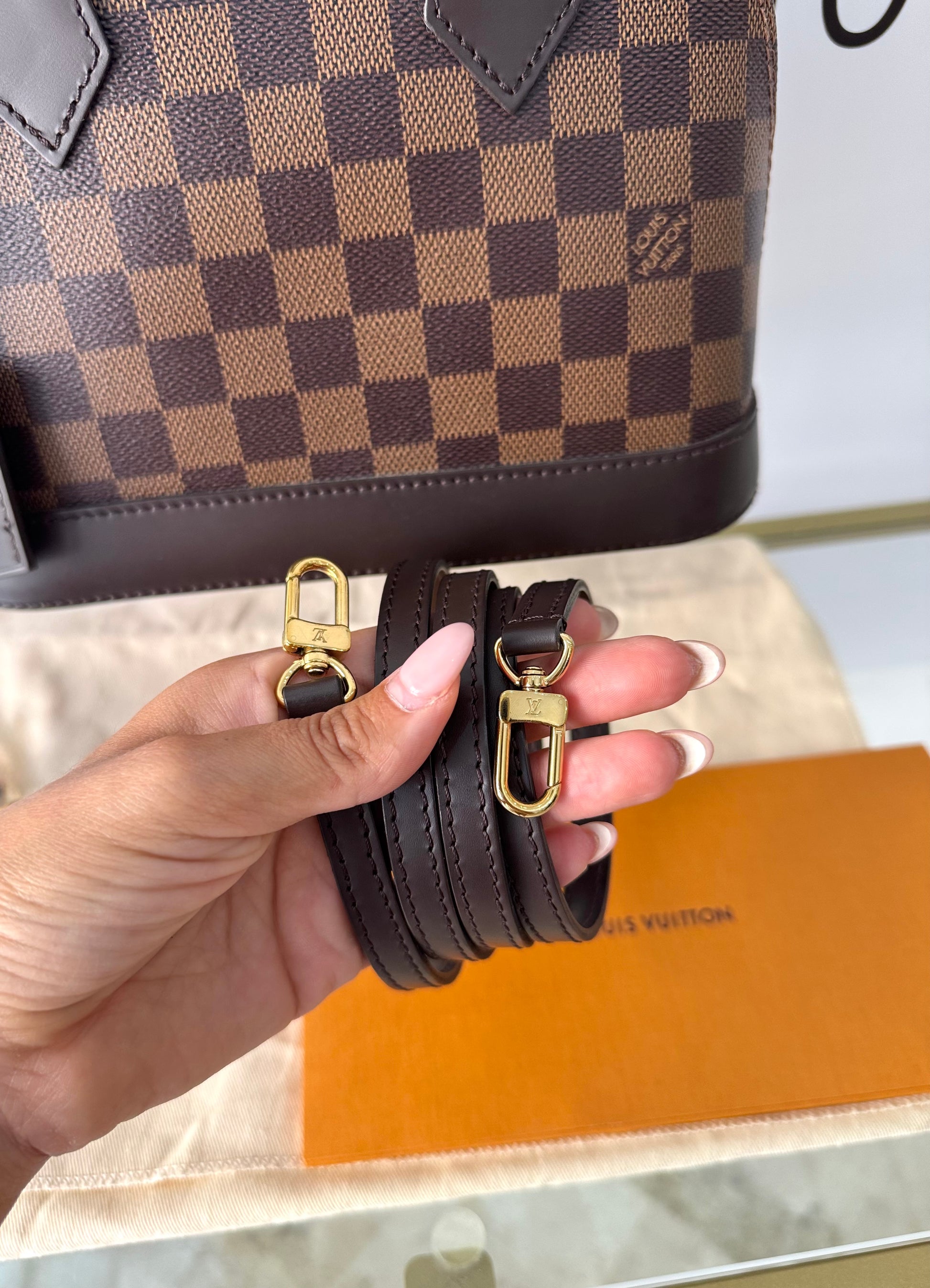 Borsa Alma BB Damier Ébène Louis Vuitton