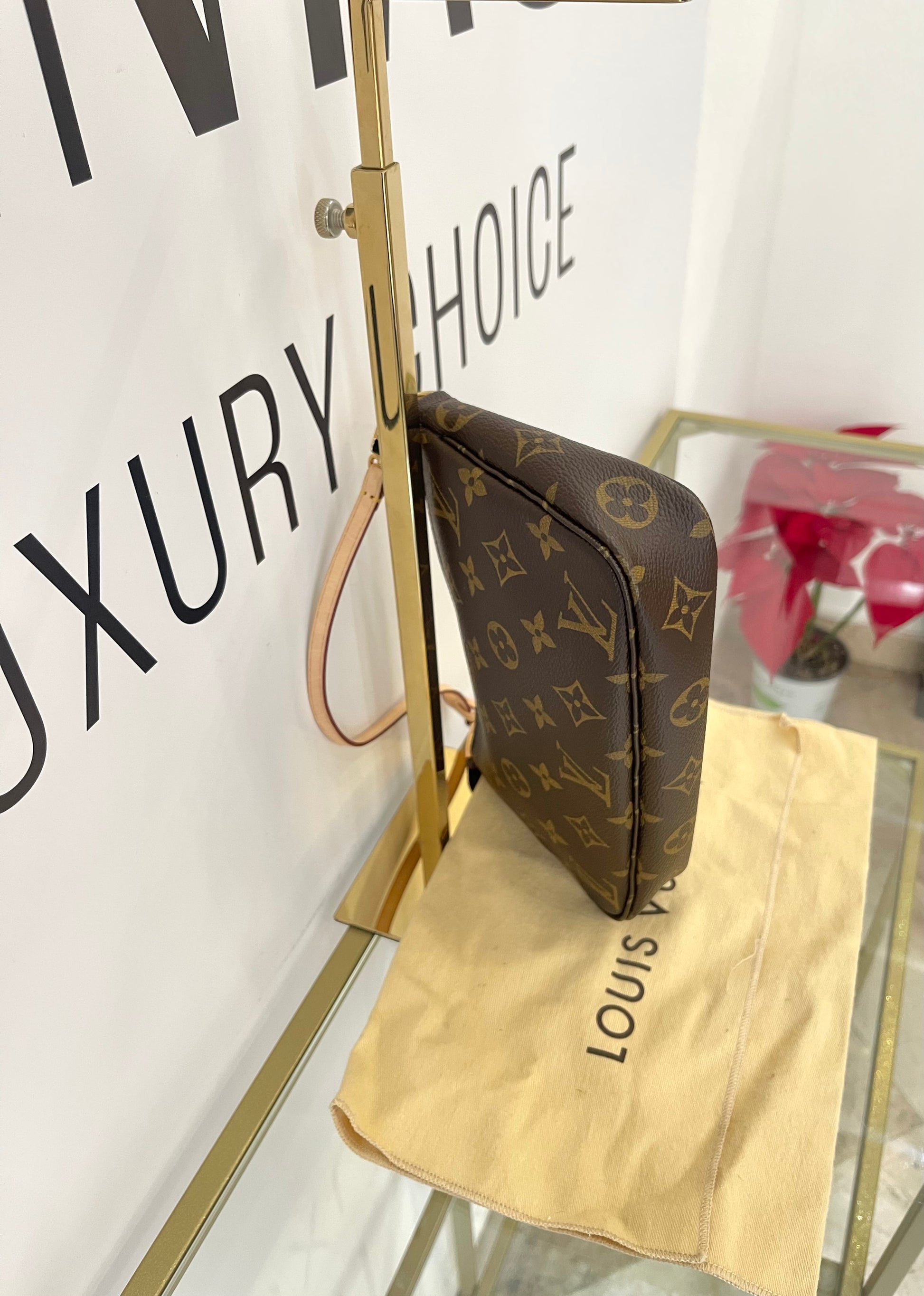 Pochette Accessoires Monogram Louis Vuitton