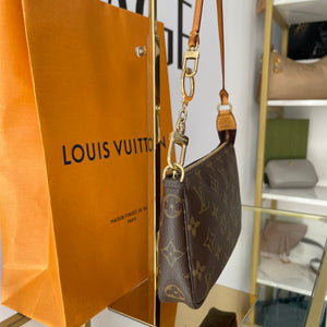 Pochette Accessoires Monogram Louis Vuitton