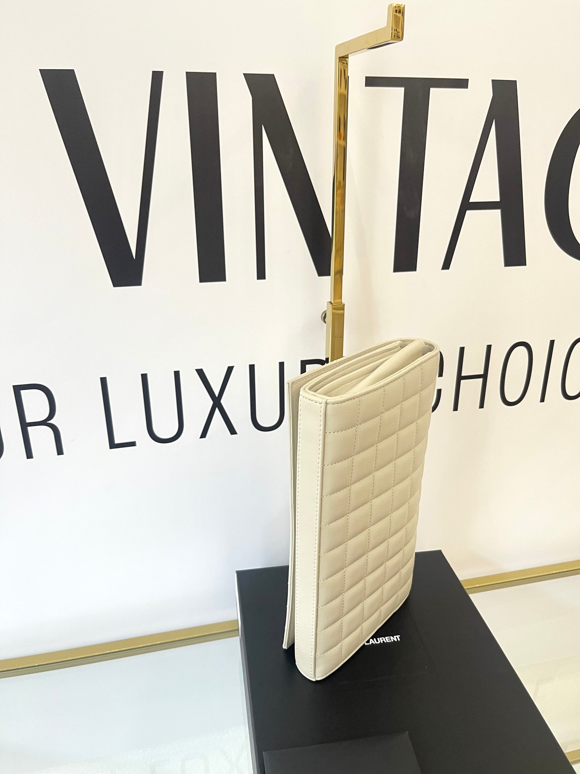 Wallet On Chain Cassandré Saint Laurent