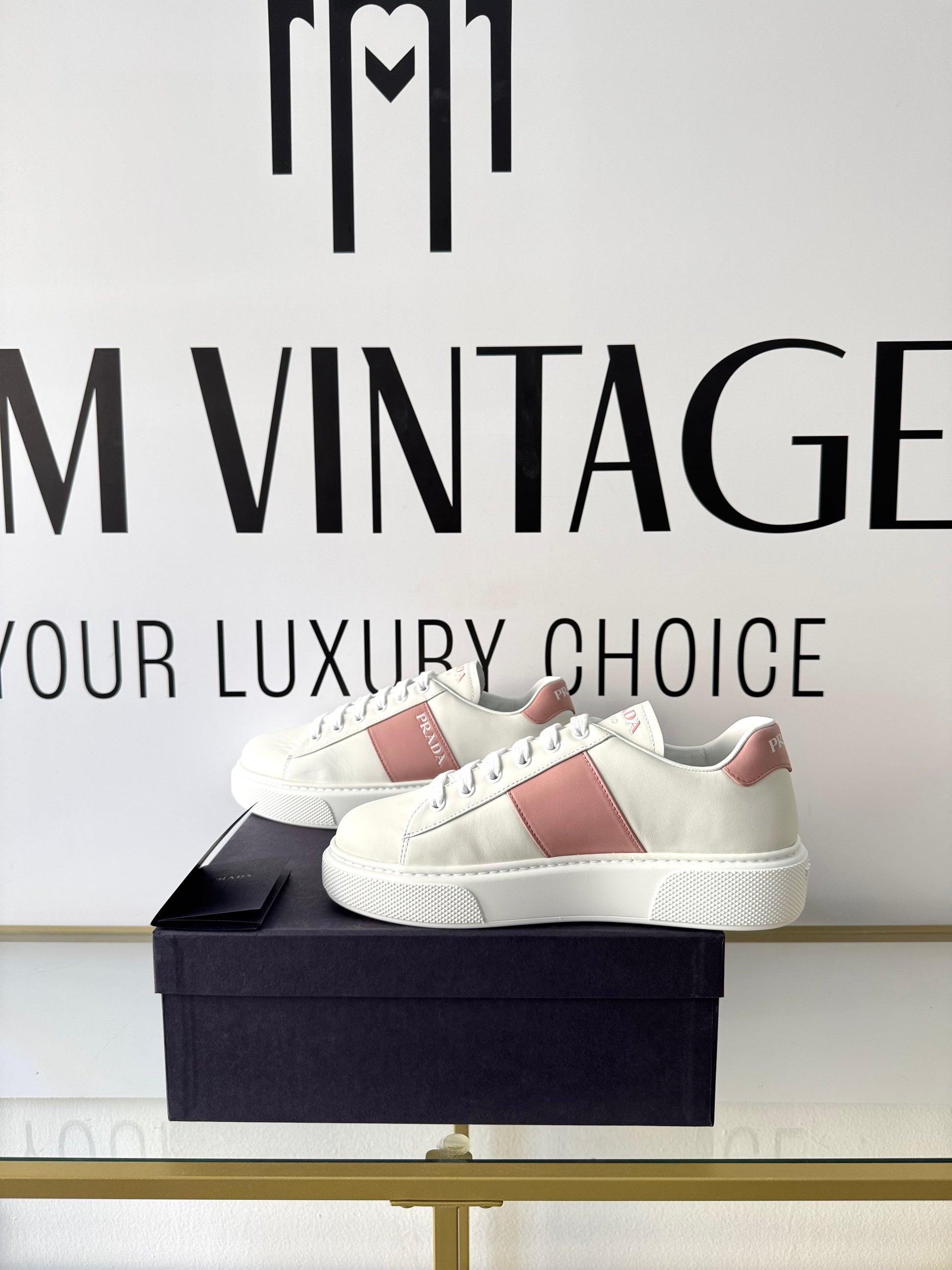 Sneakers in pelle Prada