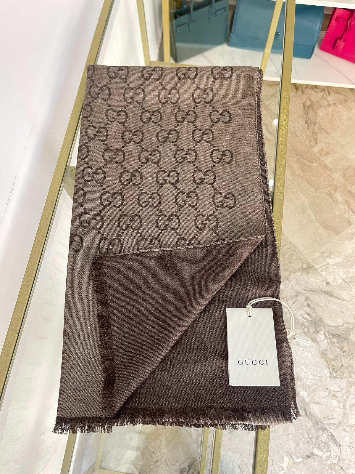 Stola GG in Lana e Seta Reversibile Gucci