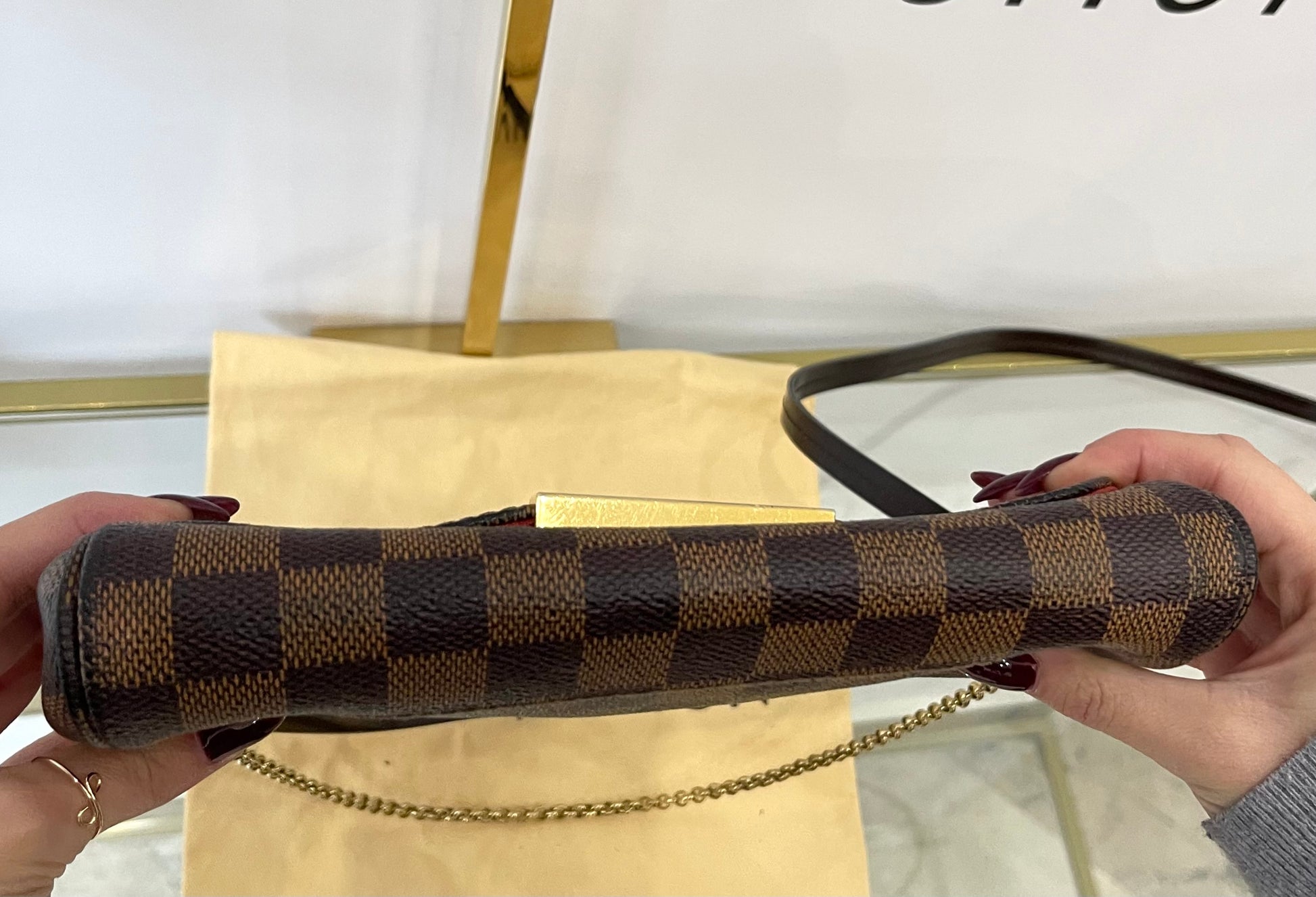 Borsa Favorite PM Damier Ébène Louis Vuitton