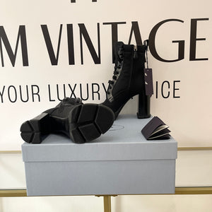 Stivaletti in Re-Nylon e pelle Prada