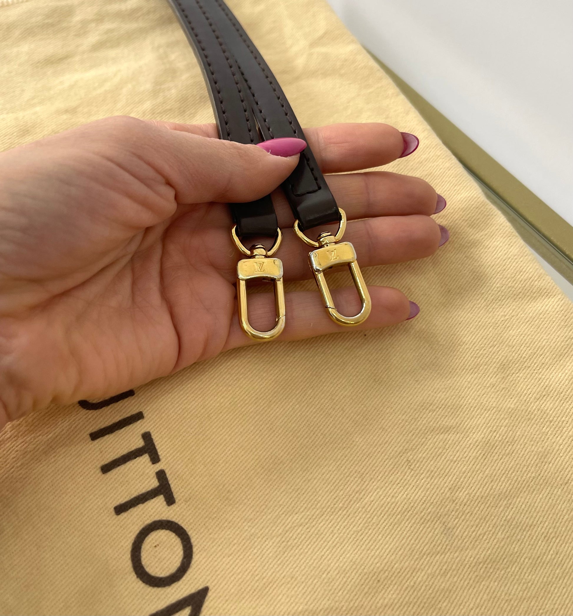 Borsa Eva Damier Ebène Louis Vuitton