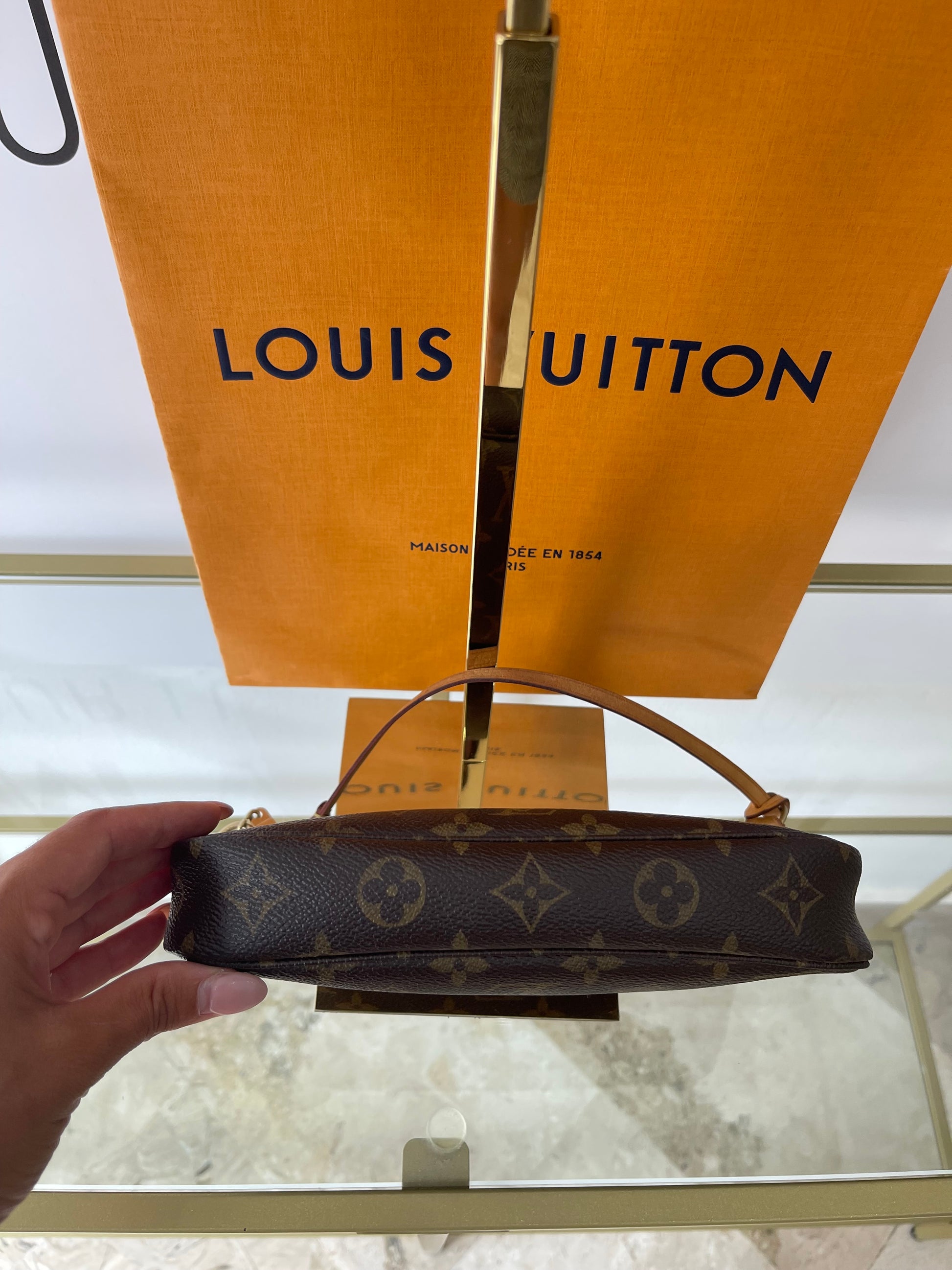Pochette Accessoires Monogram Louis Vuitton