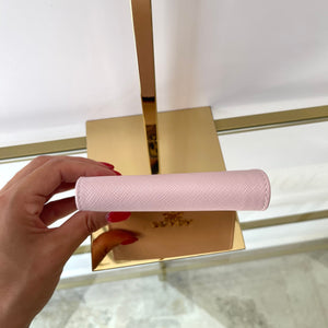 Portafoglio in Saffiano rosa Prada