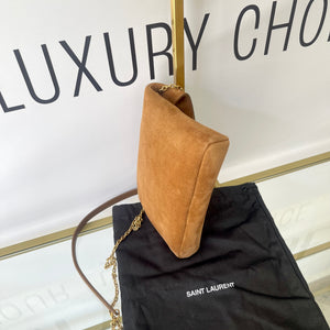 Pochette Cassandre in Suede Saint Laurent