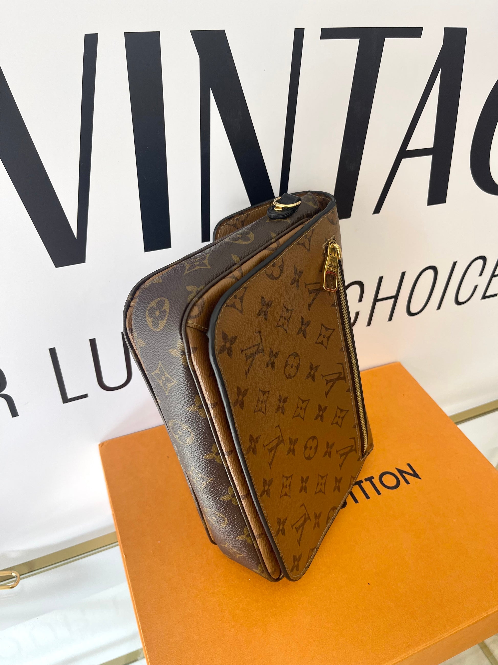 Borsa Metis Monogram Reverse Canvas Louis Vuitton