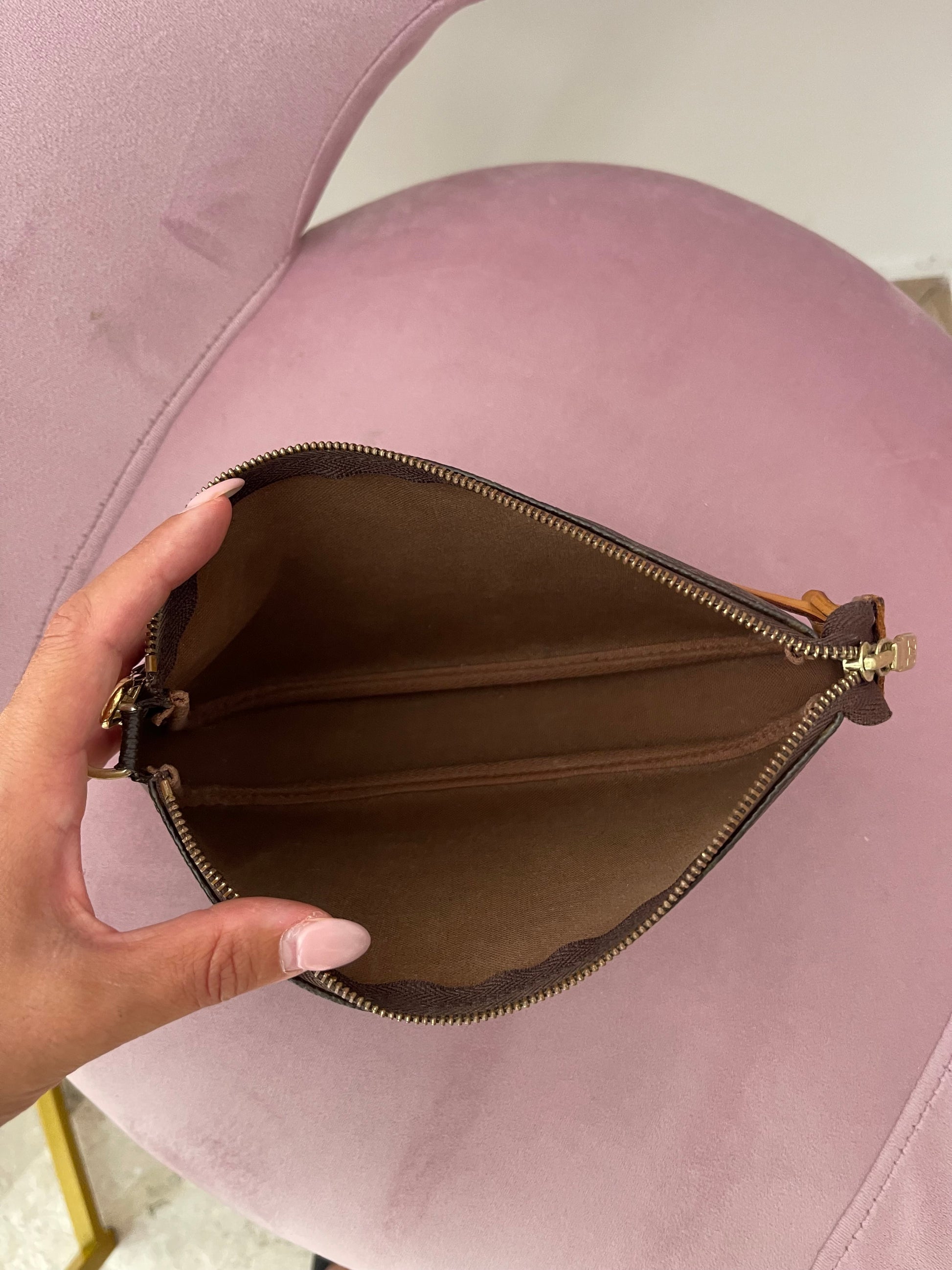 Pochette Accessoires Monogram Louis Vuitton