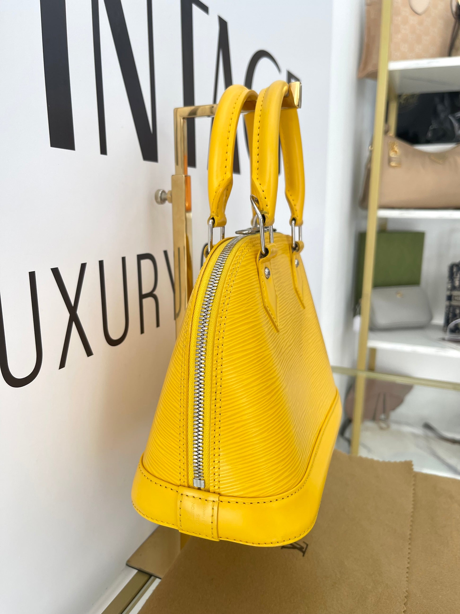 Borsa Alma Epi BB Louis Vuitton