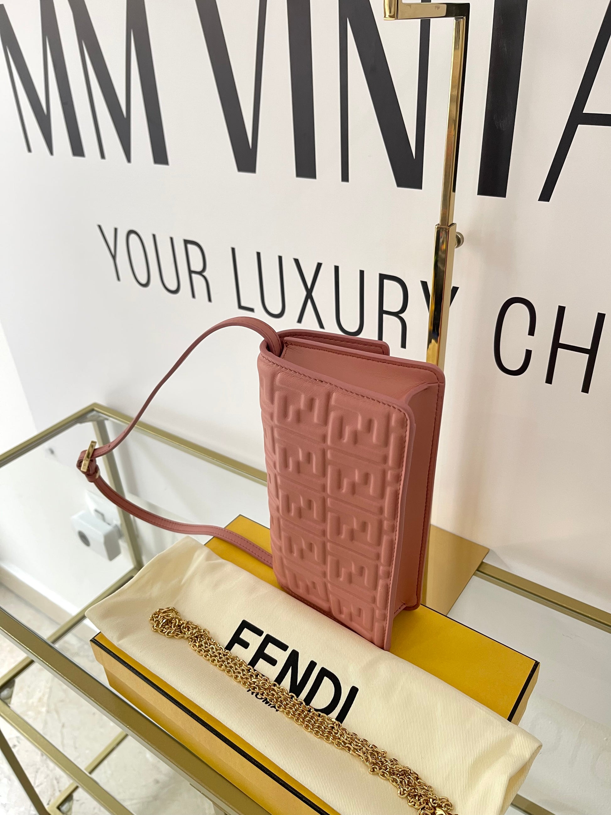 Wallet on Chain Baguette rosa Fendi