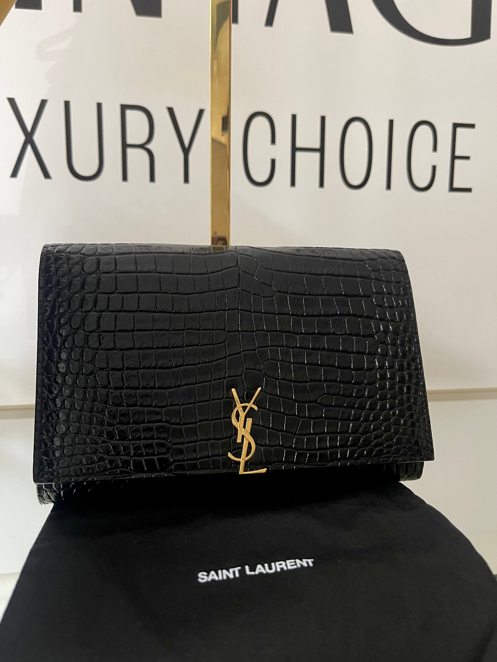 Wallet On Chain Cassandre Saint Laurent