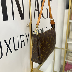 Pochette Accessoires Monogram Louis Vuitton