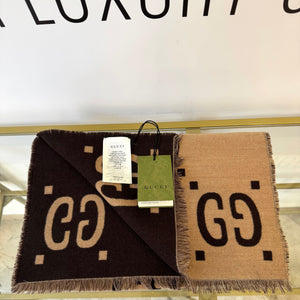 Sciarpa in lana e seta con motivo GG Jacquard Gucci