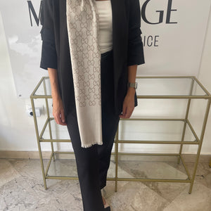 Stola GG  in lana e seta reversibile Gucci